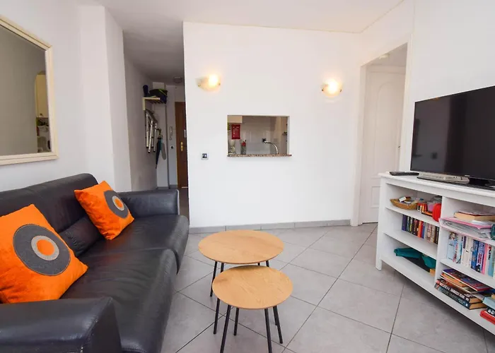 Ref 228 De 1 Con Vistas Al Mar En Primera Linea De Playa En Boliches *