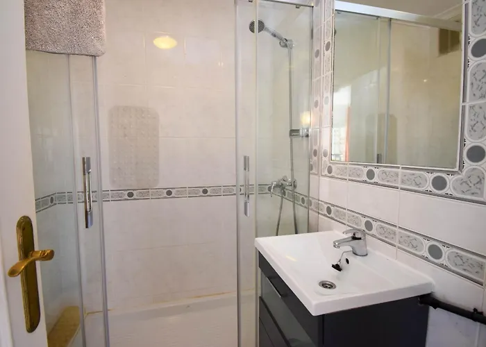 Ref 228 De 1 Con Vistas Al Mar En Primera Linea De Playa En Boliches Апартаменти *