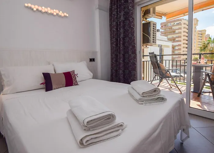 Ref 228 De 1 Con Vistas Al Mar En Primera Linea De Playa En Boliches Апартаменти *