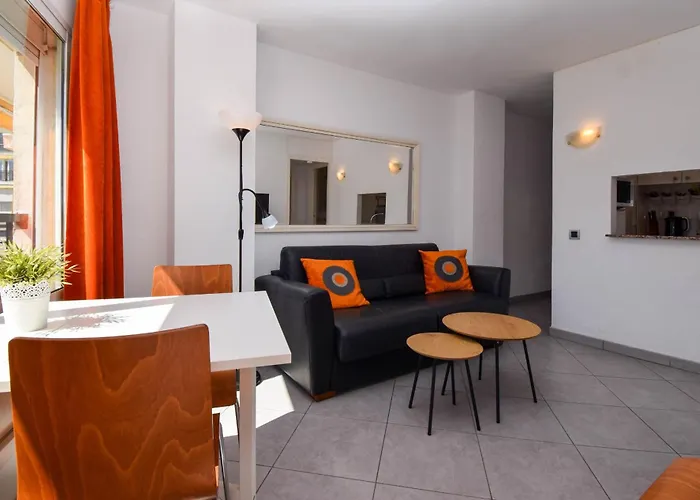 Ref 228 De 1 Con Vistas Al Mar En Primera Linea De Playa En Boliches Апартаменти